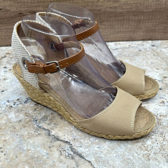Lucky Brand Kyndra Sandals Womens Size 7.5M Beige Espadrille Wedges Buckle - Picture 1 of 10
